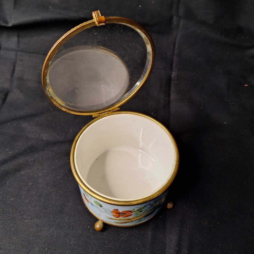 Antique‎ 19th Century French Hand Painted Porcelain Trinket Box Brass Feet / lid
